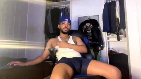 Snapshot of brownskinshortyy chatting on 12-17-24, 05:40 Brownskinshortyy online show from 12-17-24, 05:40