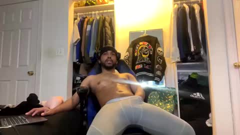 Snapshot of brownskinshortyy chatting on 03-01-25, 10:42 Brownskinshortyy online show from 03-01-25, 10:42