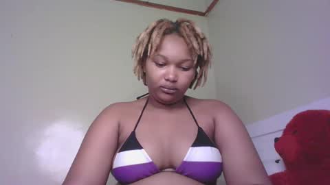 Tracy online show from 02-18-25, 01:33