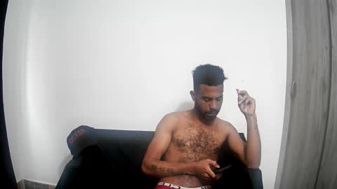 bruce_1111 online show from 01-06-26, 08:23