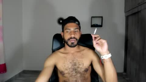 Snapshot of bruce_1111 chatting on 06-11-26, 10:30 bruce_1111 online show from 06-11-26, 10:30