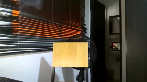 Snapshot of bruce_bigg chatting on 02-05-25, 01:54 Bruce online show from 02-05-25, 01:54