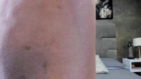 Bruce Hans online show from 10-18-25, 11:33