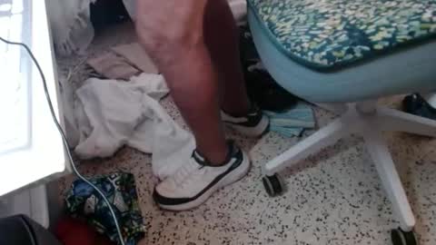 bruceb124u online show from 11-12-25, 01:00