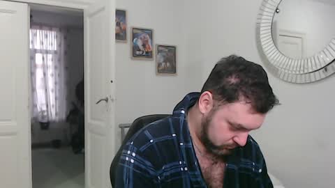 Bruce online show from 01-05-25, 01:15