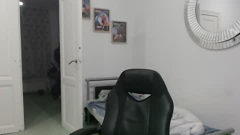 Bruce online show from 01-05-25, 07:17