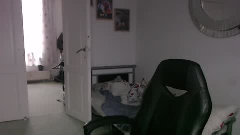 Bruce online show from 01-18-25, 11:43