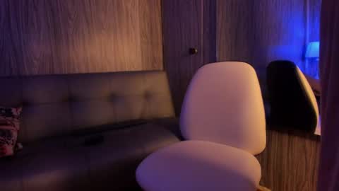 brucesmiith online show from 09-24-25, 02:48