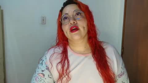 Snapshot of bruja__scarlata chatting on 06-02-26, 02:02 i am danny online show from 06-02-26, 02:02