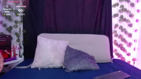 Snapshot of brunaroyale chatting on 02-11-26, 02:33 Bruna royale online show from 02-11-26, 02:33