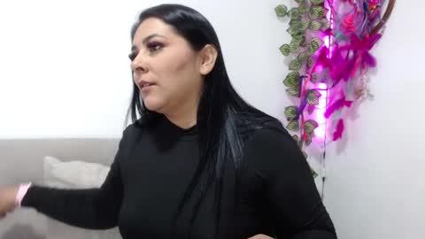 Snapshot of brunaroyale chatting on 03-13-26, 05:19 Bruna royale online show from 03-13-26, 05:19