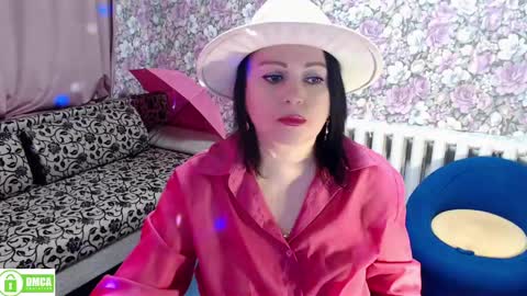 Julia online show from 12-01-24, 11:04