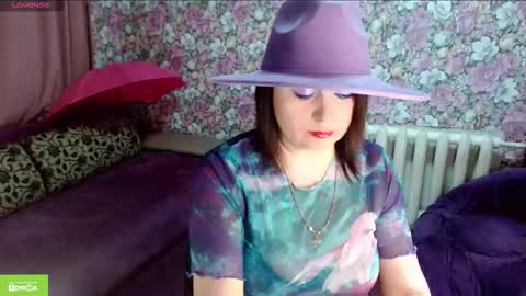 Julia online show from 05-13-26, 09:44