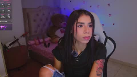 Snapshot of brunetteadams001 chatting on 03-22-26, 02:26 SARAH online show from 03-22-26, 02:26