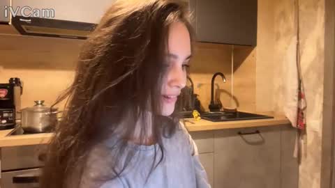 Snapshot of brunettelike chatting on 02-21-26, 05:03 SwetDreams online show from 02-21-26, 05:03