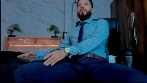 Snapshot of bruno_woods chatting on 03-01-25, 11:50 Andres Suarez online show from 03-01-25, 11:50