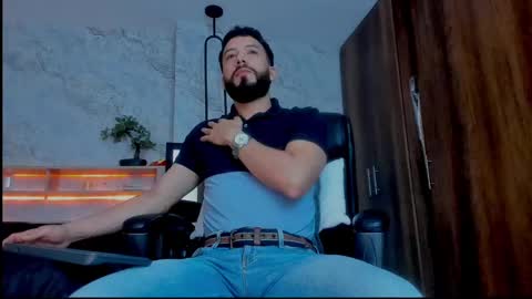 Snapshot of bruno_woods chatting on 03-02-25, 02:08 Andres Suarez online show from 03-02-25, 02:08