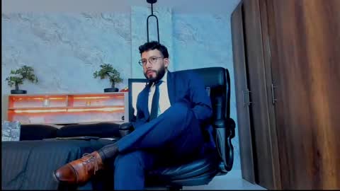 Snapshot of bruno_woods chatting on 03-04-25, 09:32 Andres Suarez online show from 03-04-25, 09:32