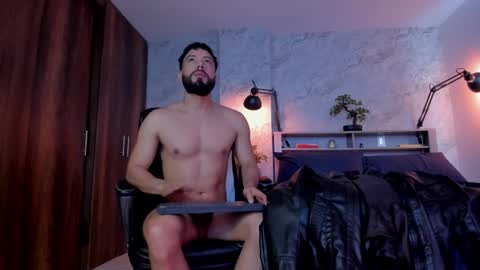 Snapshot of bruno_woods chatting on 09-20-25, 04:52 Andres Suarez online show from 09-20-25, 04:52