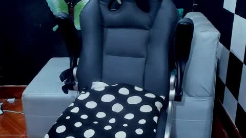 Snapshot of brunocuttie94 chatting on 02-13-25, 04:39 Join my fan club here 150 tokens a month online show from 02-13-25, 04:39