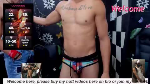 Snapshot of brunocuttie94 chatting on 10-25-25, 04:35 Join my fan club here 150 tokens a month online show from 10-25-25, 04:35