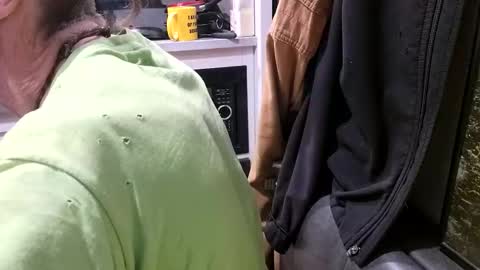 Steve... aka SkinnieDippin aka TimberTramp online show from 11-01-25, 05:53