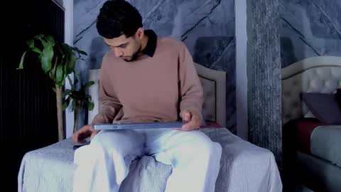 Bry Dalton online show from 12-17-25, 04:18