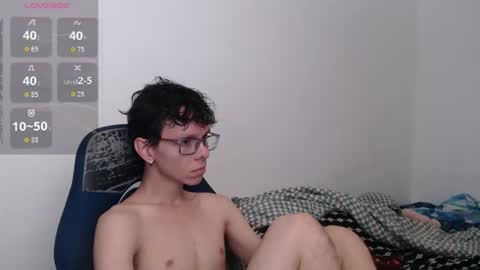 Snapshot of bryamado chatting on 08-09-26, 12:45 bryamado online show from 08-09-26, 12:45