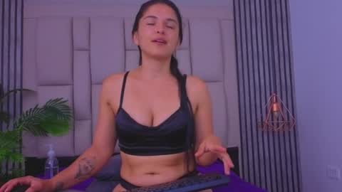 Snapshot of bryonycute chatting on 03-25-26, 11:38 BRYONY online show from 03-25-26, 11:38