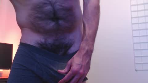 Snapshot of bt5002 chatting on 11-25-25, 11:16 BT online show from 11-25-25, 11:16