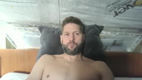 bubblebee1982 online show from 11-06-25, 08:15