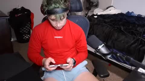 BubblebuttBdn online show from 11-02-25, 01:08