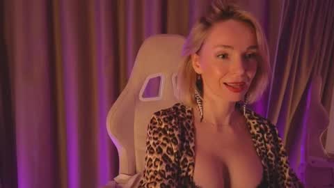 bubbling_crush online show from 02-25-25, 07:36