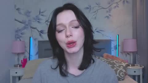 Leona online show from 03-17-26, 09:40