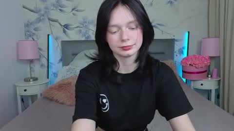 Leona online show from 03-21-26, 10:57