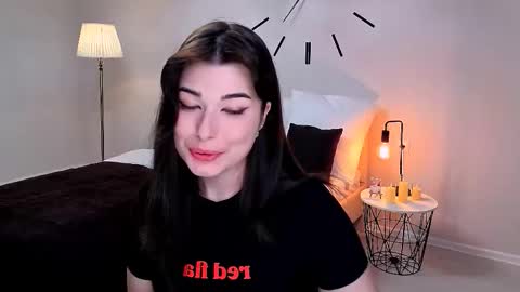 Snapshot of buckssbunny chatting on 02-12-26, 01:39 Ari online show from 02-12-26, 01:39