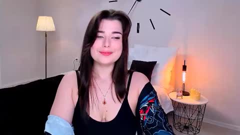 Snapshot of buckssbunny chatting on 03-06-26, 02:02 Ari online show from 03-06-26, 02:02