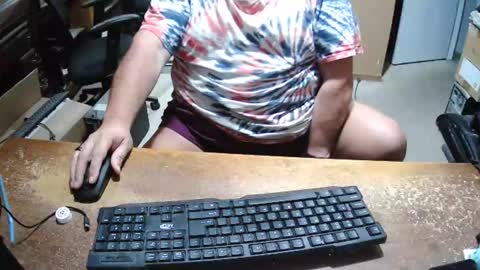 Snapshot of bucku2 chatting on 10-23-25, 11:03 Bucku2 online show from 10-23-25, 11:03