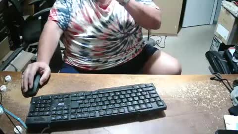 Snapshot of bucku2 chatting on 11-12-25, 11:25 Bucku2 online show from 11-12-25, 11:25