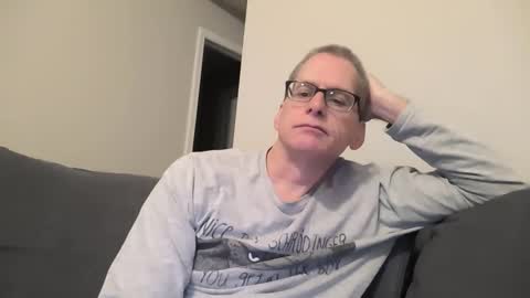 Snapshot of budman004 chatting on 11-14-25, 12:42 budman004 online show from 11-14-25, 12:42