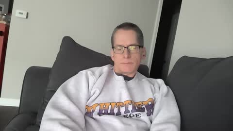 Snapshot of budman004 chatting on 11-15-25, 08:05 budman004 online show from 11-15-25, 08:05