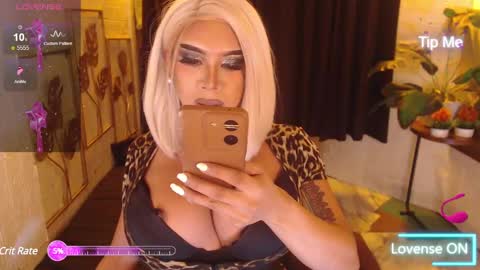 Lucienne online show from 01-17-25, 03:43