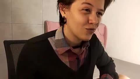 bug2025 online show from 09-08-25, 02:49