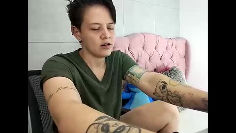 bug2025 online show from 10-30-25, 02:24