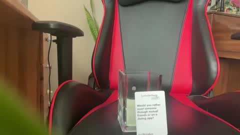 Snapshot of built4you2fuck chatting on 01-12-26, 03:50 built4you2fuck online show from 01-12-26, 03:50