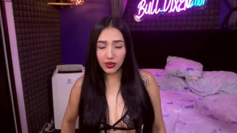 Snapshot of bull_vixen2001 chatting on 06-06-26, 01:11 Bunny and The Rock online show from 06-06-26, 01:11