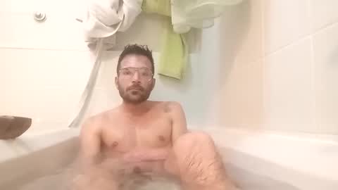 Snapshot of bullboy9292 chatting on 03-02-25, 02:21 Bullboy9292 online show from 03-02-25, 02:21