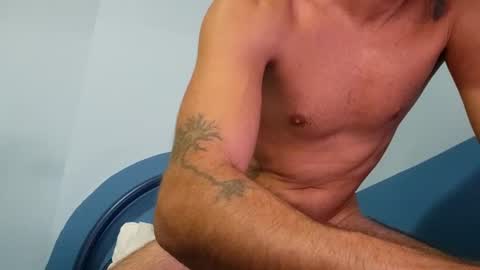 Snapshot of bullboy9292 chatting on 07-05-26, 12:34 Bullboy9292 online show from 07-05-26, 12:34