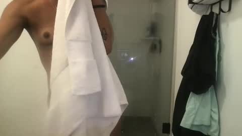 Lo Que online show from 05-26-26, 03:02