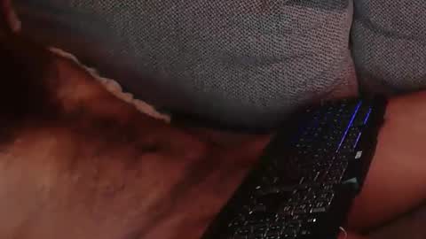 Snapshot of bummy2012 chatting on 12-19-25, 09:27 bummy2012 online show from 12-19-25, 09:27